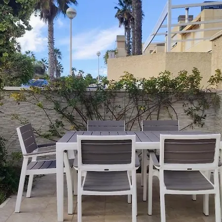Dom wakacyjny Seafront House,sea Views,pool And Bbq, Airport 10 Mns *