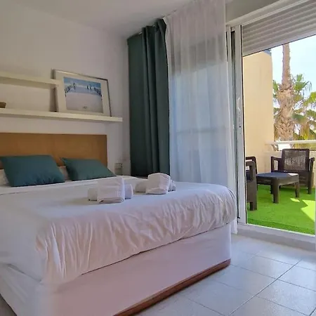 بيت للعطل Seafront House,sea Views,pool And Bbq, Airport 10 Mns إل ألتيت
