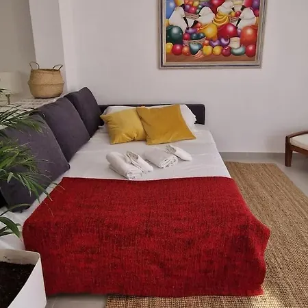 Seafront House,sea Views,pool And Bbq, Airport 10 Mns إل ألتيت