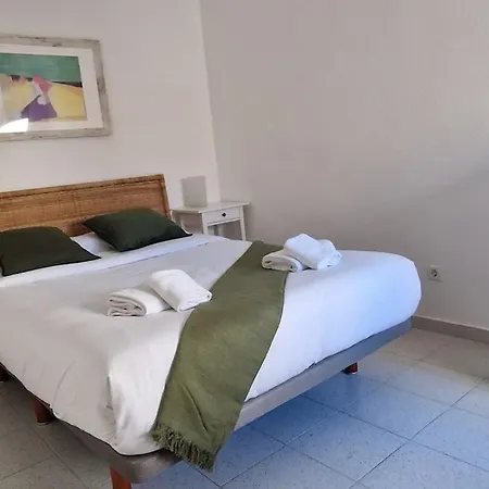 Seafront House,sea Views,pool And Bbq, Airport 10 Mns * إل ألتيت