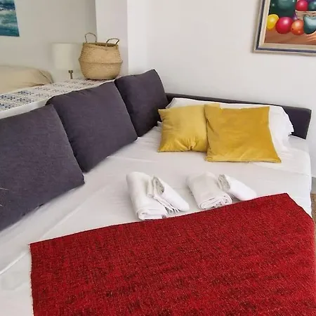 Seafront House,sea Views,pool And Bbq, Airport 10 Mns * إل ألتيت