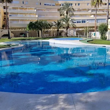 Seafront House,sea Views,pool And Bbq, Airport 10 Mns بيت للعطل *