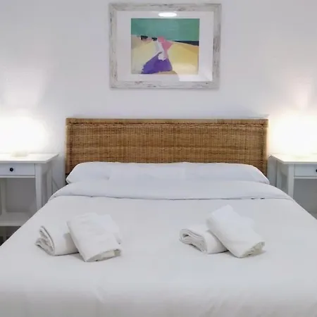 بيت للعطل Seafront House,sea Views,pool And Bbq, Airport 10 Mns إل ألتيت