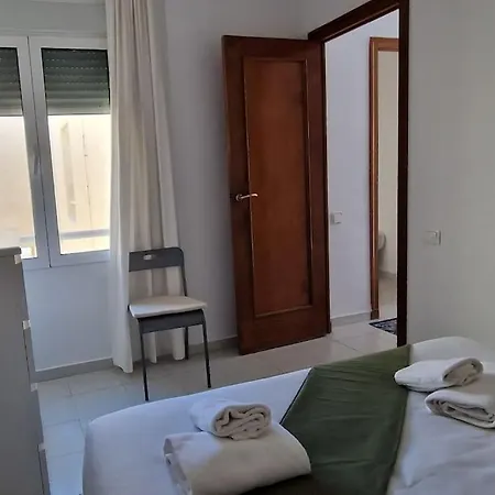 بيت للعطل Seafront House,sea Views,pool And Bbq, Airport 10 Mns *